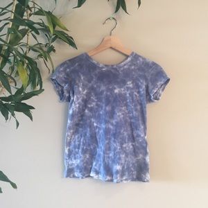 Abercrombie and Fitch tee SIZE XS